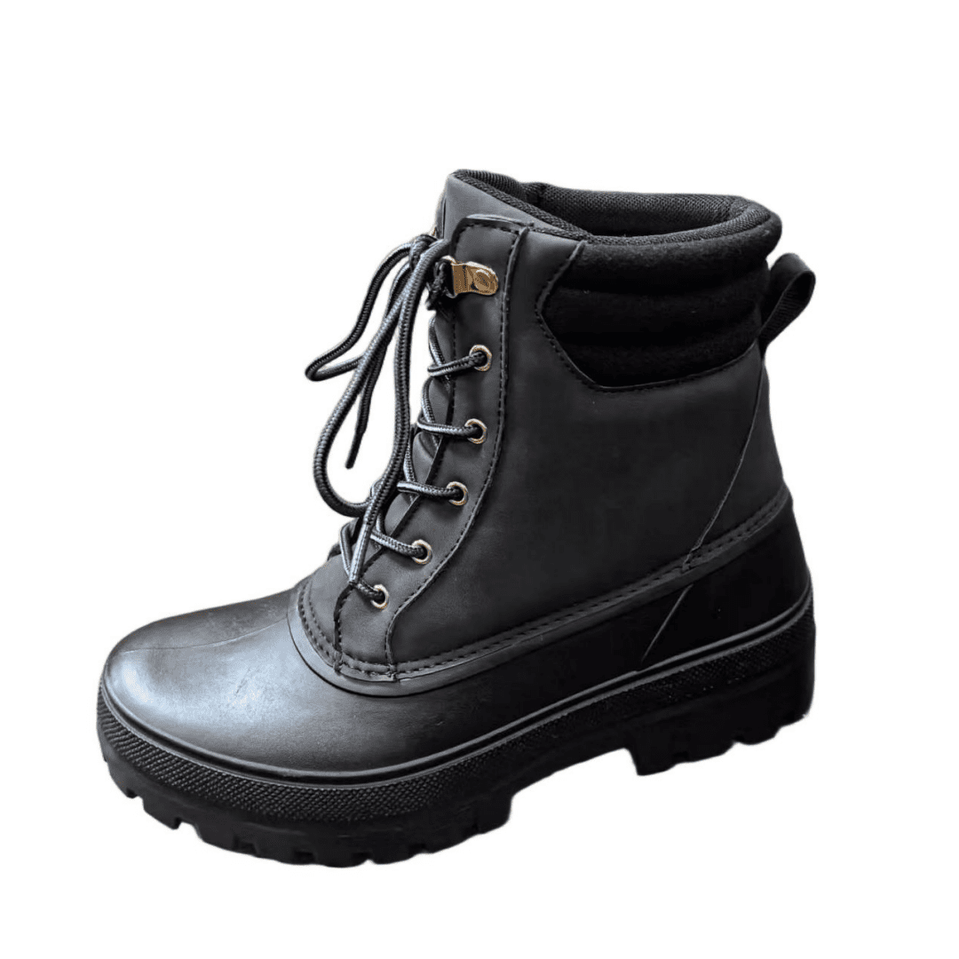 black winter boots